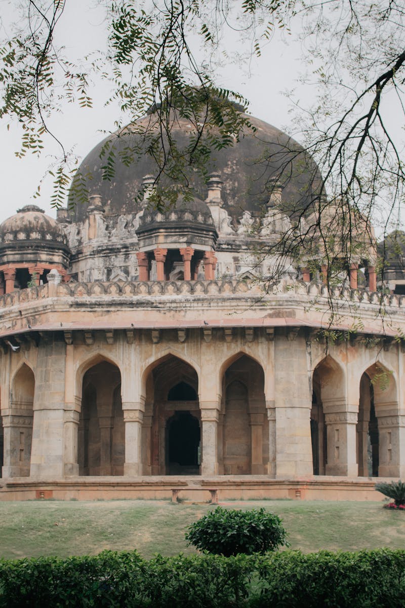 Lodhi Garden: Nearest metro station